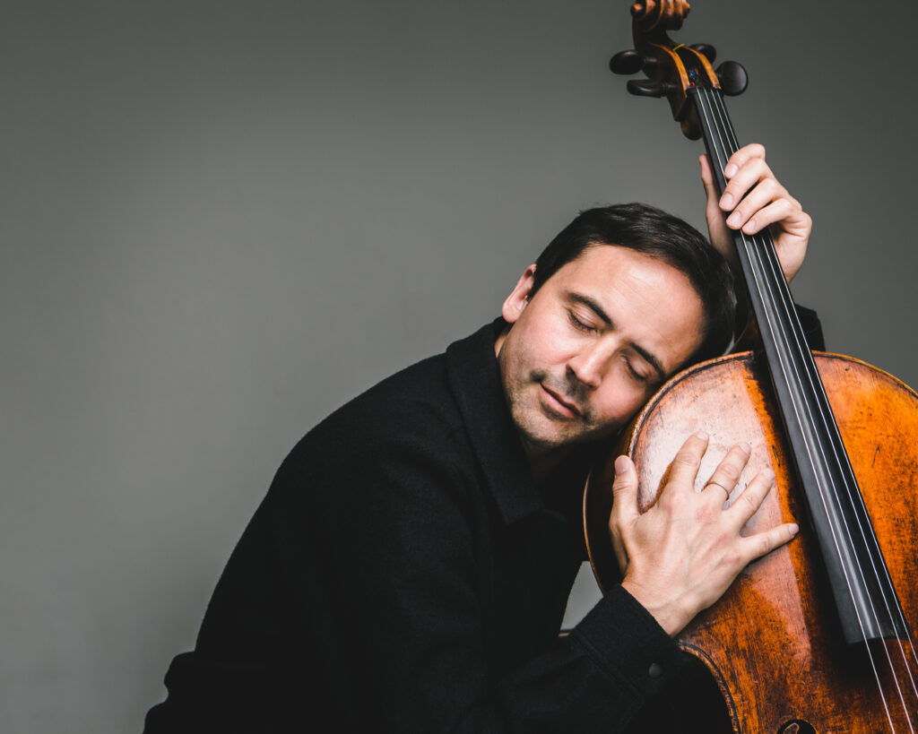 El violonchelista Jean Guihen Queyras. Foto: Arturs_Kondrats